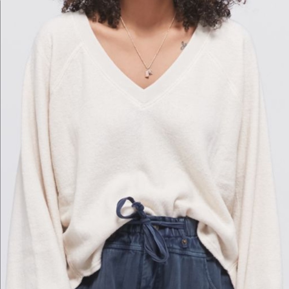 UO Lilith V Neck Oversized Sweater